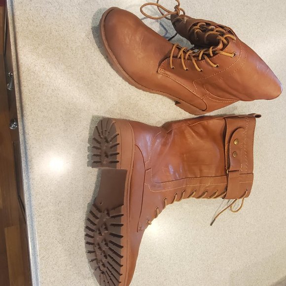 CA Collection By Carrini work boots - never worn - Picture 5 of 5